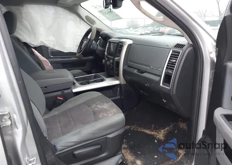 2017 Ram 1500 Big Horn 4X4 5'7 Box из США, поврежденный, VIN 1C6RR7LG7HS718201